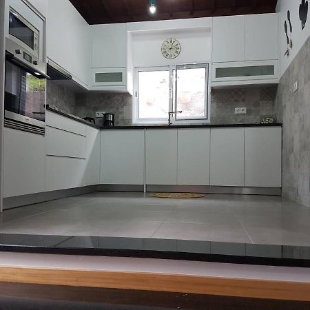 Join Our Relaxed House Near The Beach - Mosteiros Мостейрос Екстериор снимка