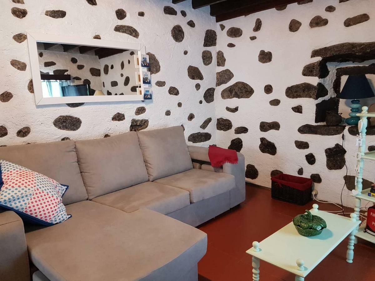 Join Our Relaxed House Near The Beach - Mosteiros Мостейрос Екстериор снимка