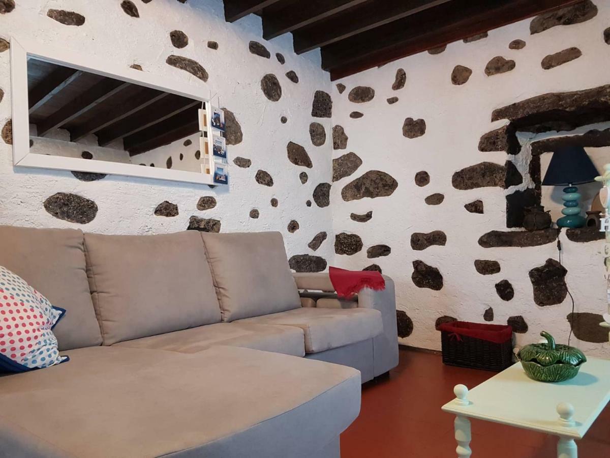 Join Our Relaxed House Near The Beach - Mosteiros Мостейрос Екстериор снимка