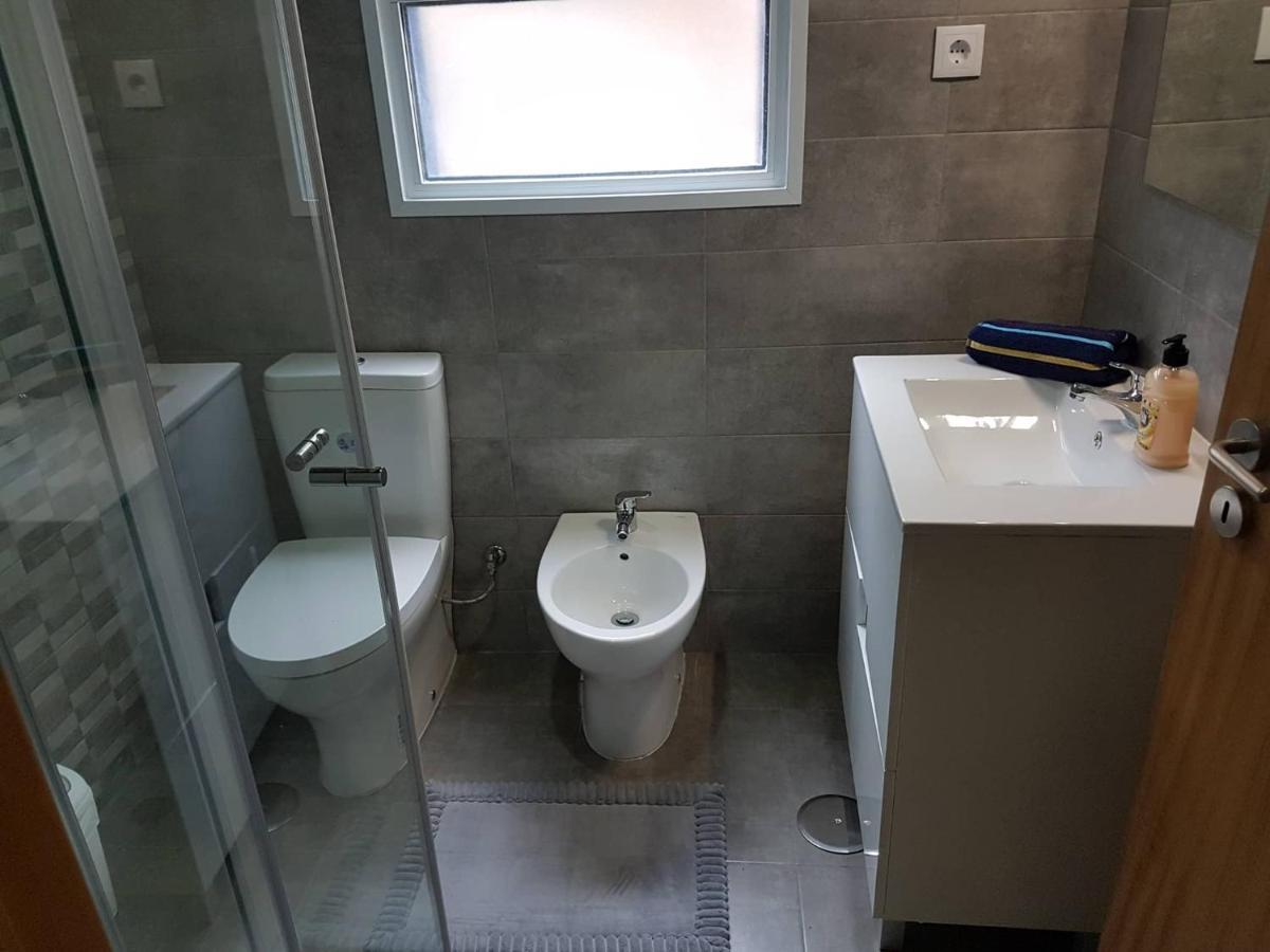 Join Our Relaxed House Near The Beach - Mosteiros Мостейрос Екстериор снимка